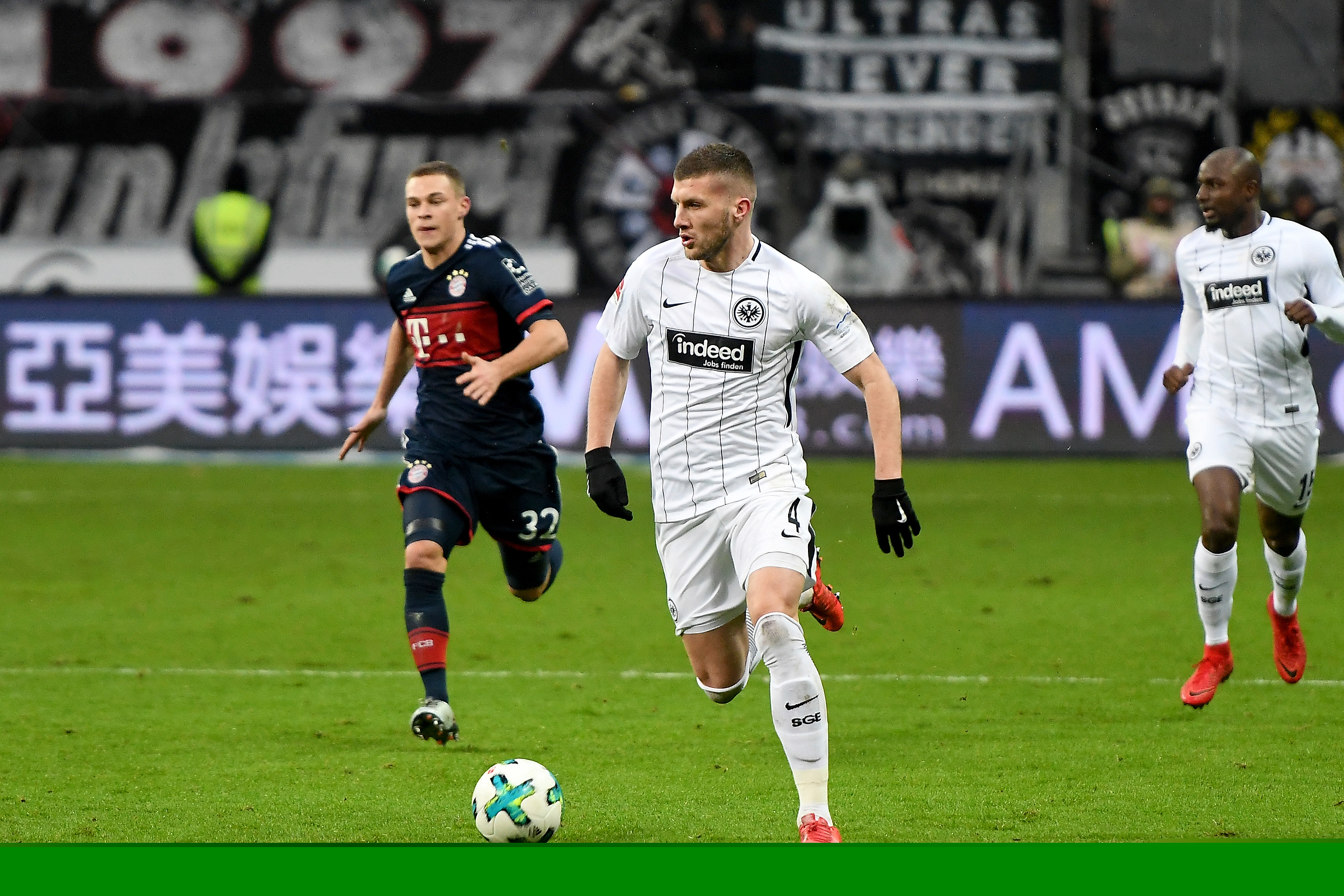 罗哥对梅西的评价可能有一些针对性，但点评曼联就是纯粹客观（罗哥评梅西或带主观色彩，评曼联则完全客观）