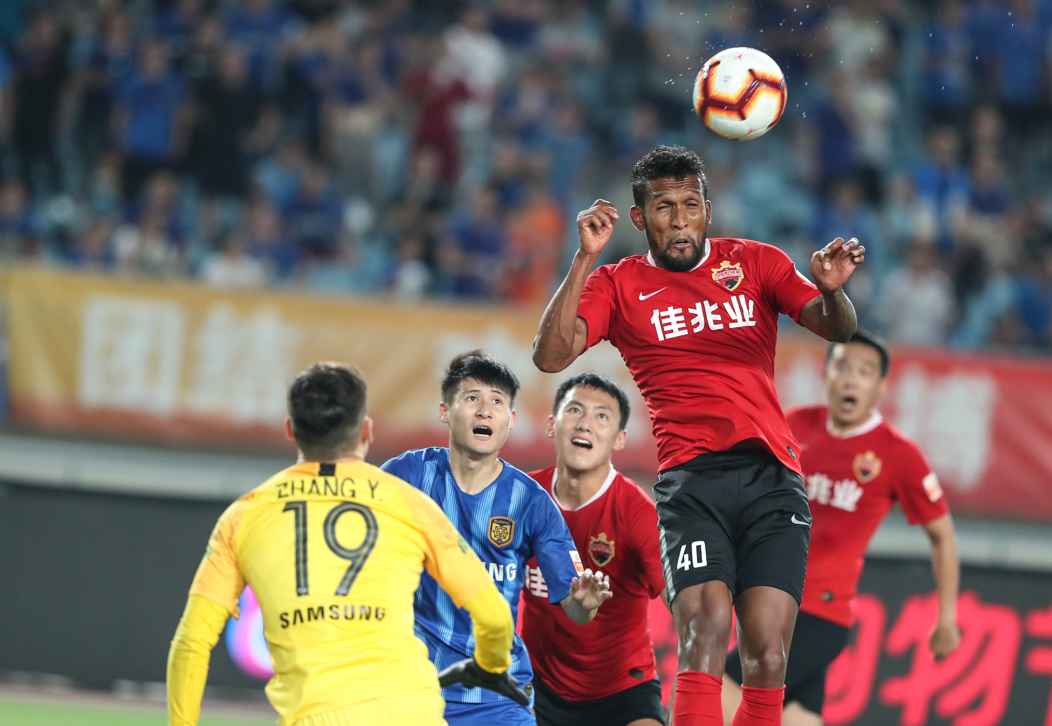 中国足协发起2025全民足球挑战，多名英超球员前来助阵（中国足协启动2025全民足球挑战赛，英超多位球星助阵）