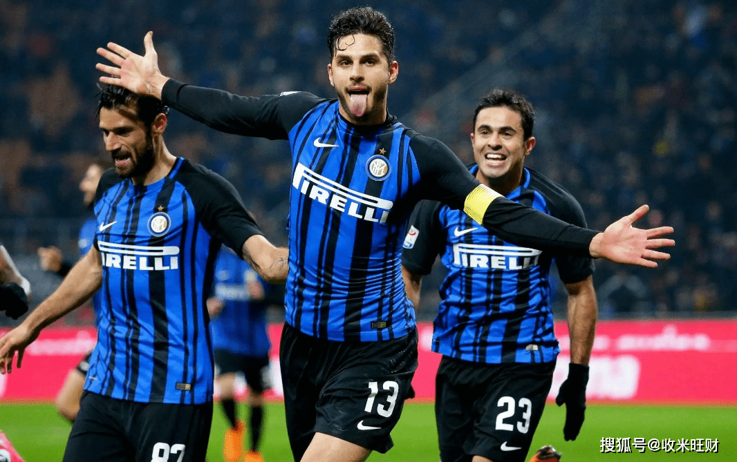 悲喜两重天！孙兴慜失点后表情极度痛苦，穆勒晋级后喜笑颜开（一喜一悲：孙兴慜点球失手痛苦难掩，穆勒晋级后喜形于色）